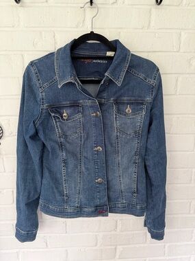 Wrangler Women's Medium Blue Jean Jacket